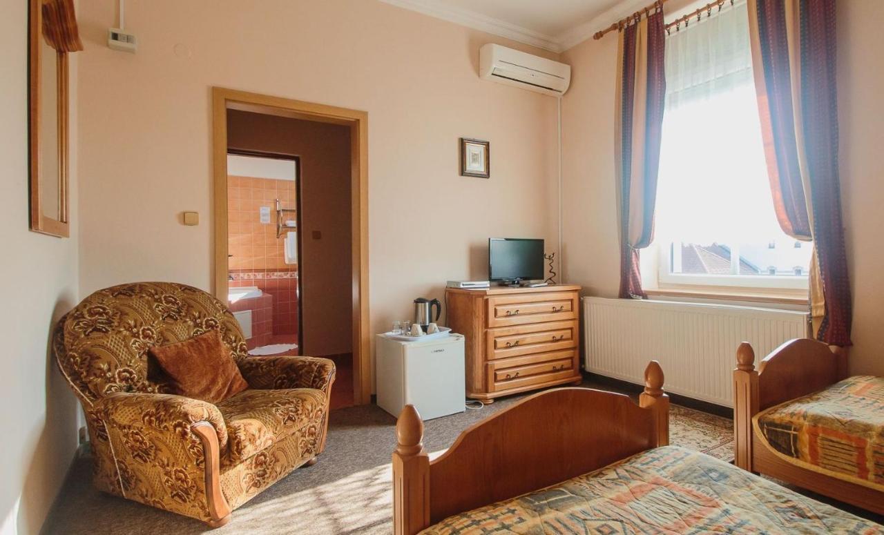 Penzion Exclusive Trenčín Zewnętrze zdjęcie